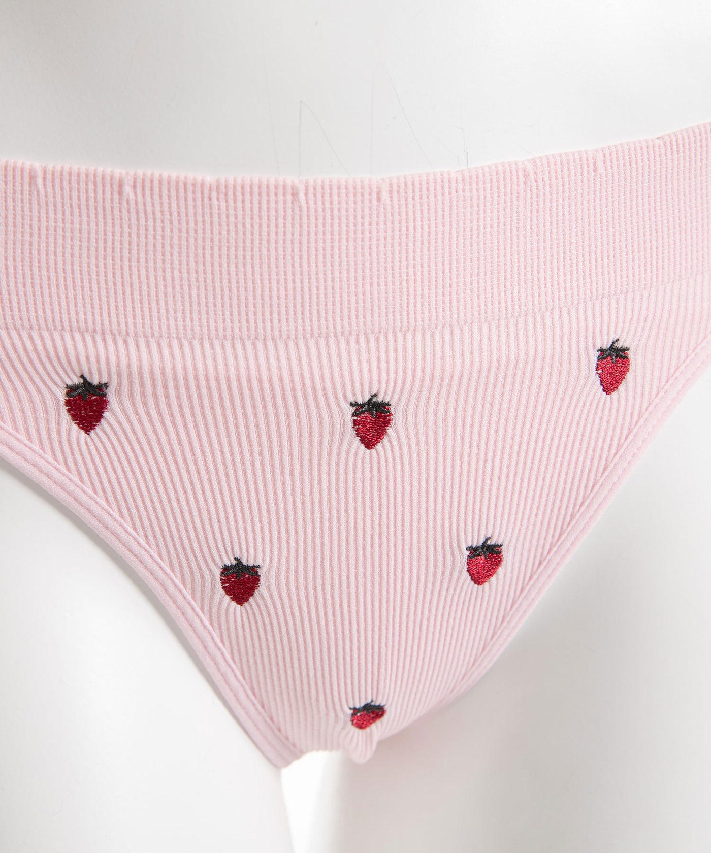 いちご刺繍シームレスブラ×パンツ2点セット【パット入り】【大きい