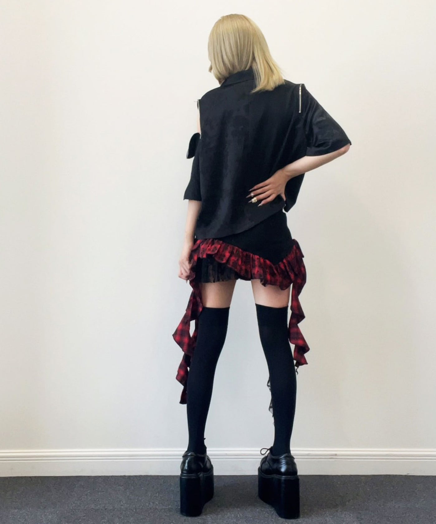 Catloveページ インパクト柄配色肩ジップ開き半袖シャツトップス – レディース