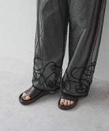 【予約　12/17発送】【メール便】裾コード刺繍チュールレイヤードパンツ