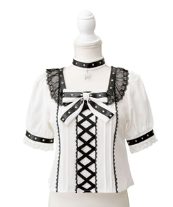 蝶々チャームチョーカーレースアップハトメブレードブラウス