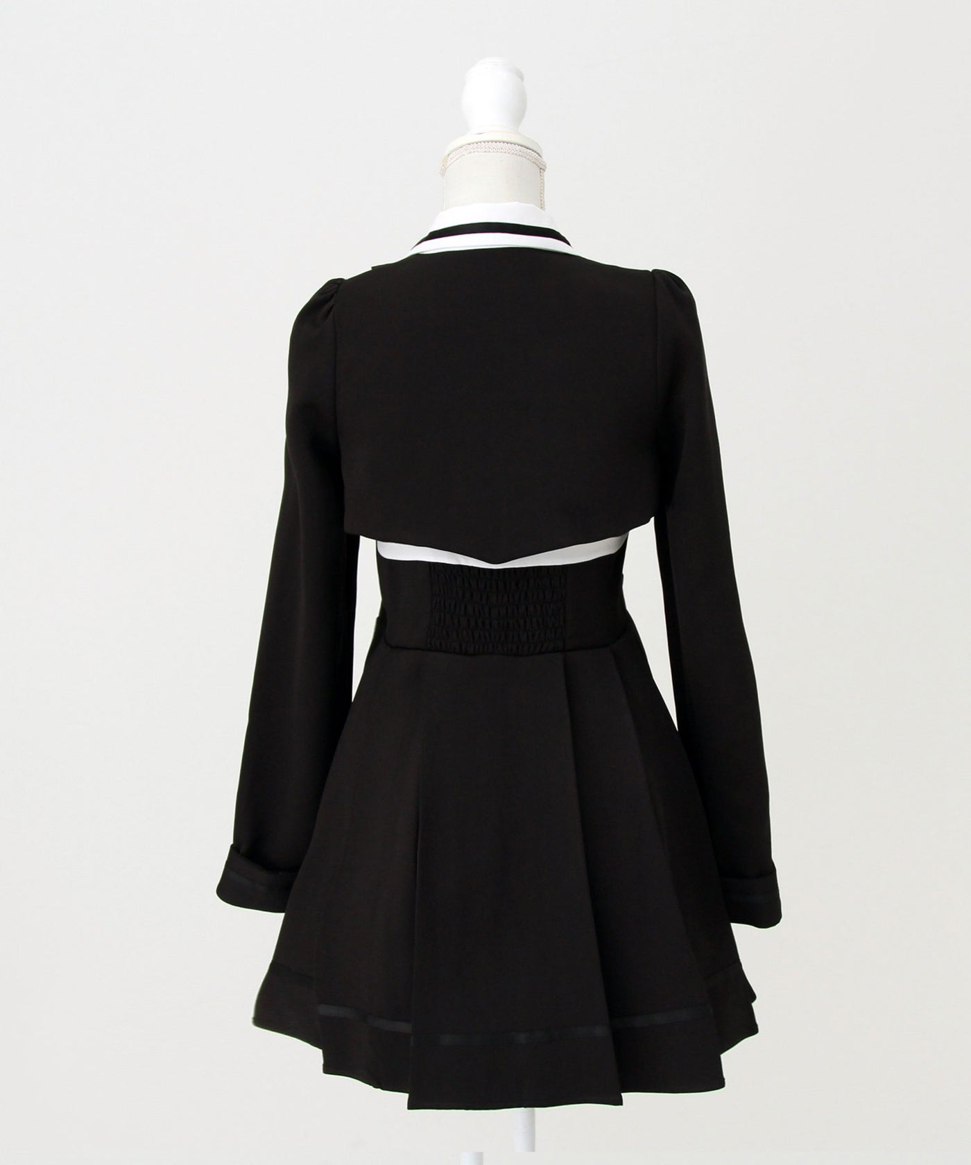 ジャケット風チェーンネクタイベルトプリーツワンピース – レディース