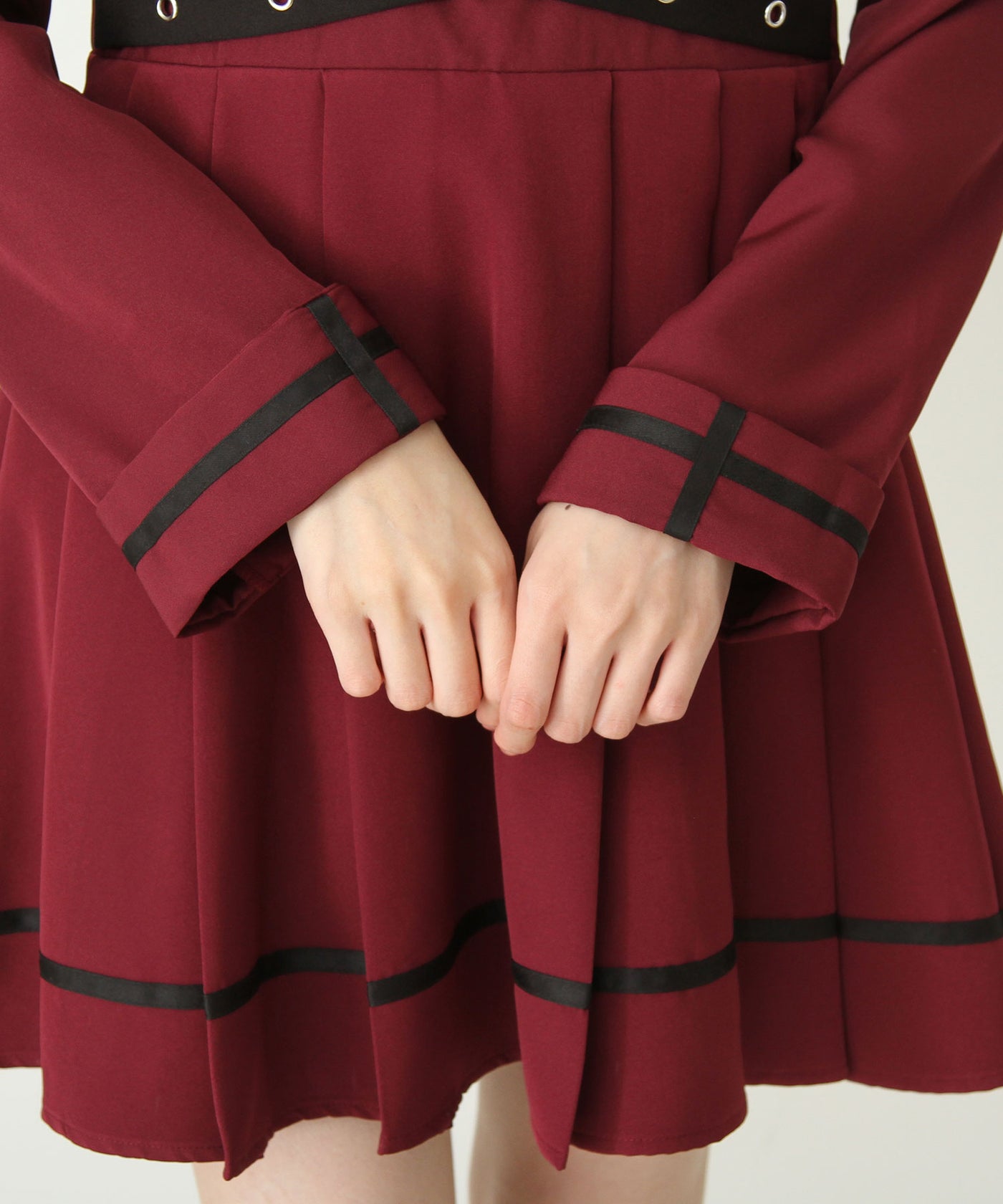 予約 01/30発送】ジャケット風チェーンネクタイベルトプリーツ