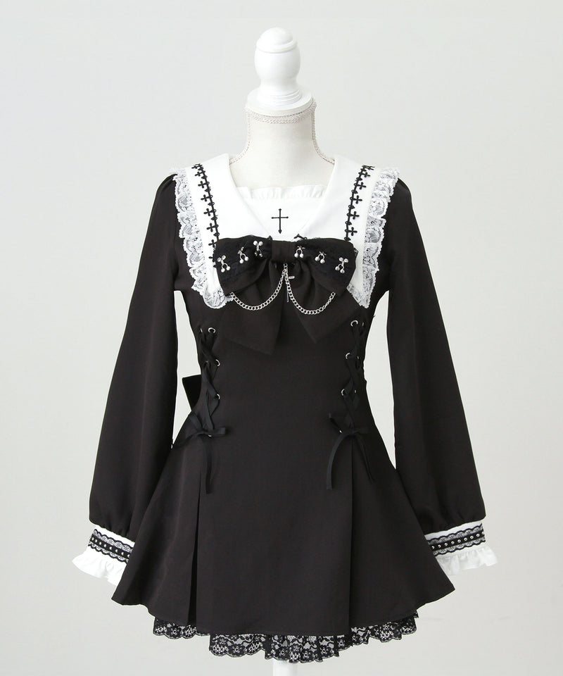 【予約　11/21発送】十字架クロススタッズチェーンレースアップフリルセーラーワンピース