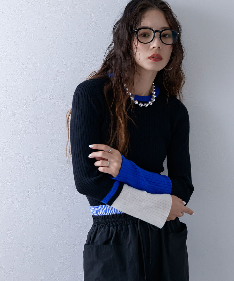 フレア袖配色プルオーバーニット