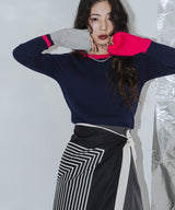 フレア袖配色プルオーバーニット