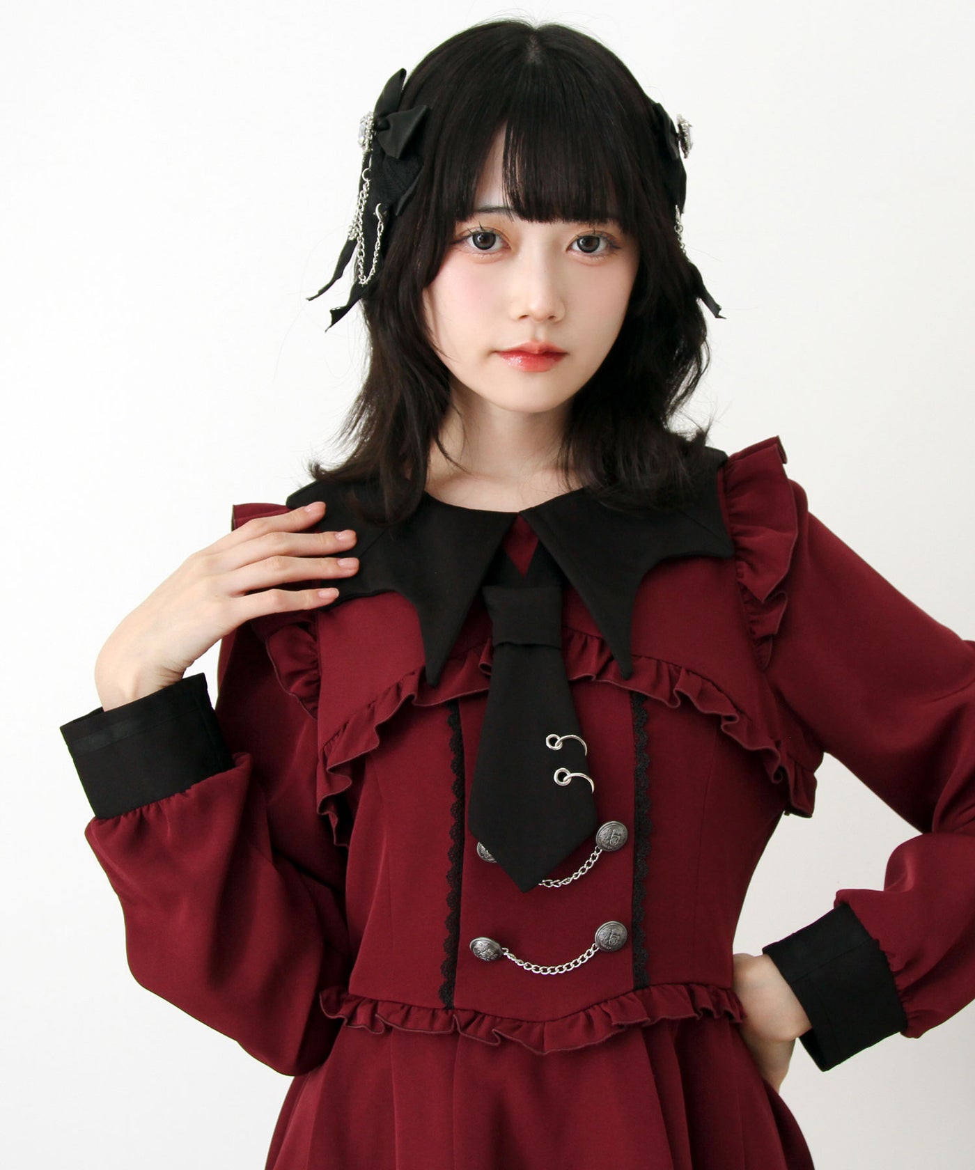 秋冬新作クーポン対象】コウモリ襟チェーンボタンフリルプリーツ