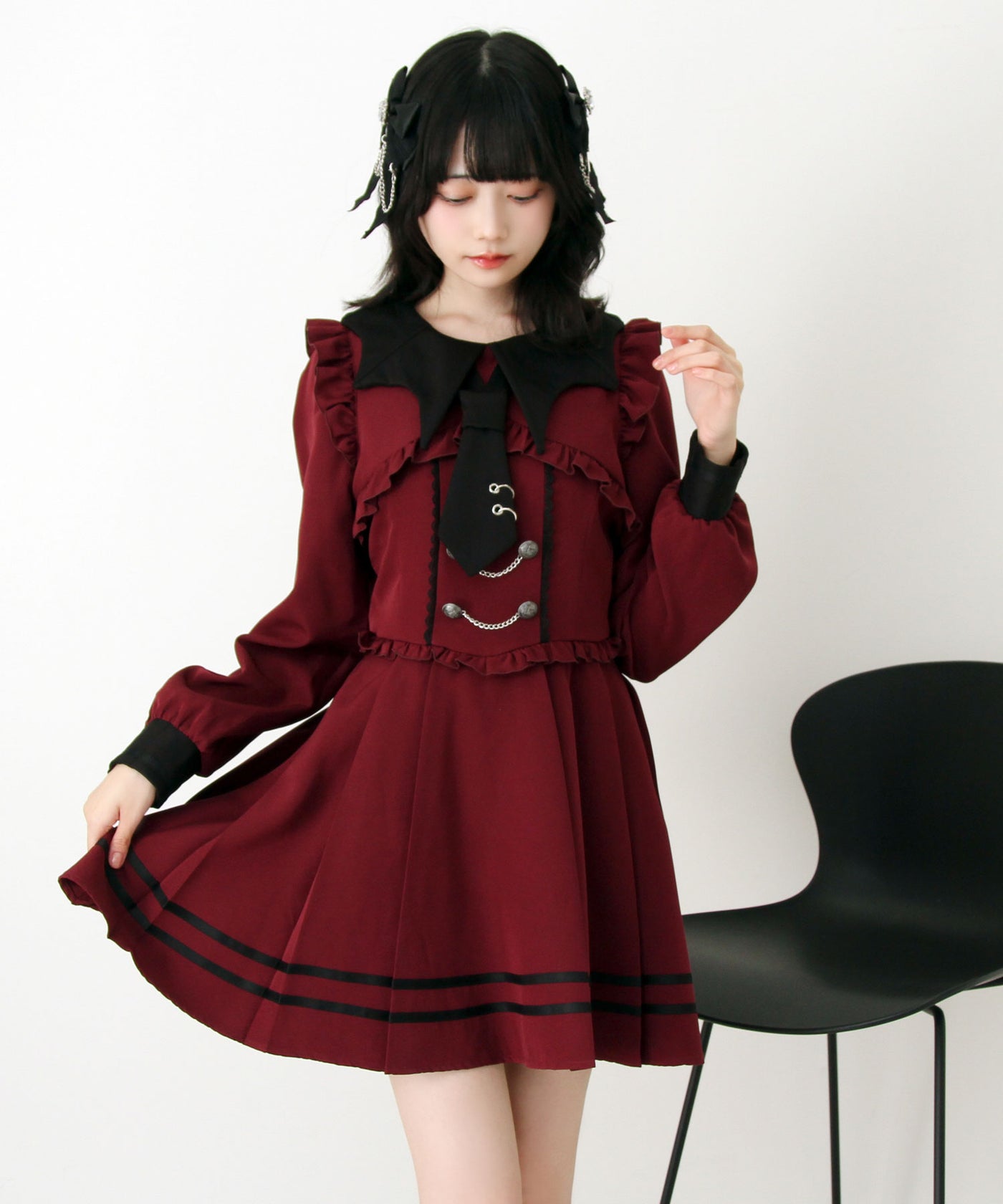 コウモリ襟チェーンボタンフリルプリーツワンピース – レディース