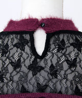 【予約　12/19発送】十字架チョーカー風チェーンレースフリルオフショルダーニットトップス