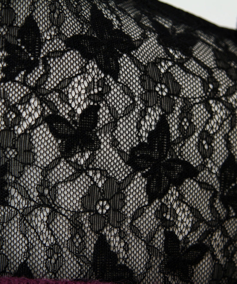 【予約　12/19発送】十字架チョーカー風チェーンレースフリルオフショルダーニットトップス