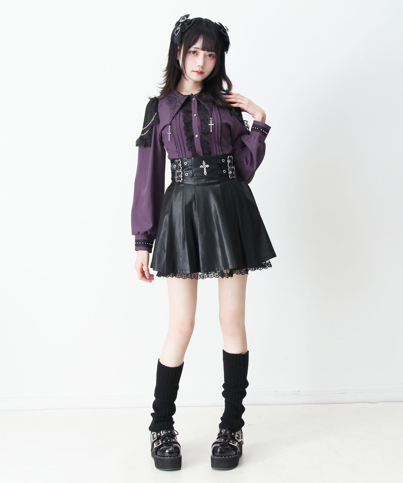 まとめ買い対象】十字架レザーベルトプリーツスカート – レディース