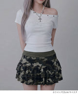 【予約　4/30発送】オフショル ハトメディテール ラインストーンロゴ クロップドTシャツ【SD】