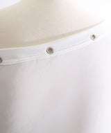 【予約　4/30発送】オフショル ハトメディテール ラインストーンロゴ クロップドTシャツ【SD】