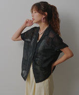 パッチワーク風総刺繍シアー半袖シャツ