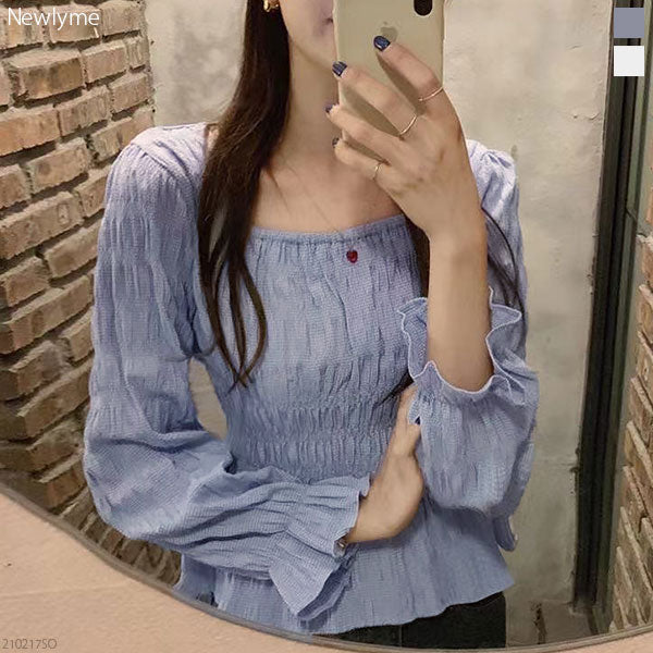 シャーリングブラウス