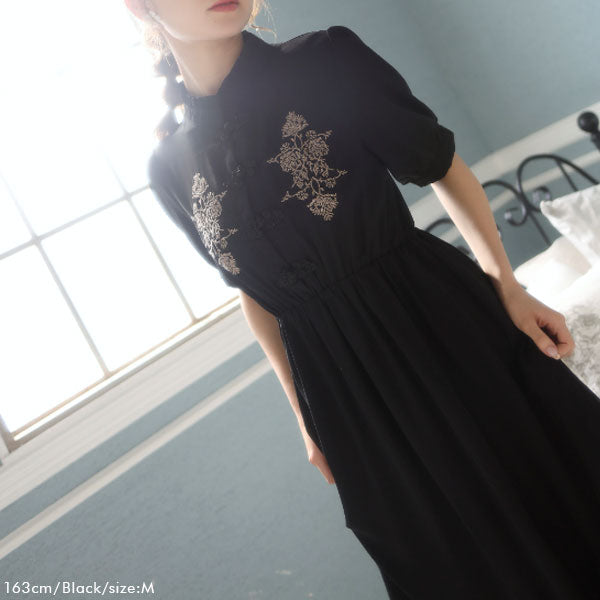 5/8まで出品】ブラック 猫とバラ刺繍 半袖ワンピース チャイナ