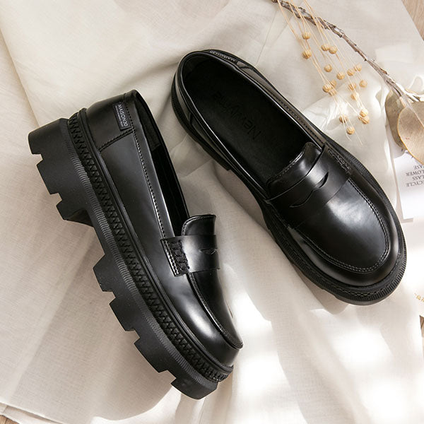 厚底トラックソールブラックローファーパンプス – レディース