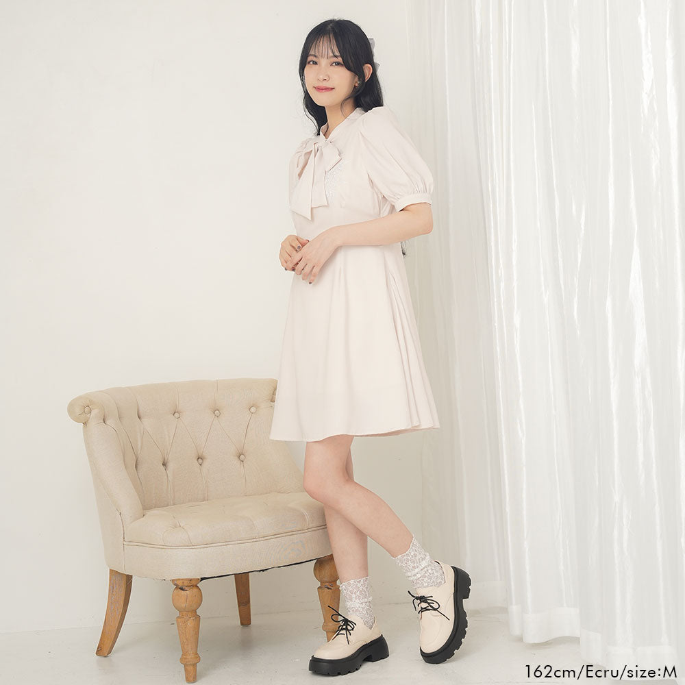 まとめ買い対象】刺繍入りリボンタイワンピース – レディース